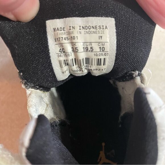Toddler Boys Baby Nike Air Jordan shoes Taxi Fusion Black white retro size 4C - Picture 9 of 9
